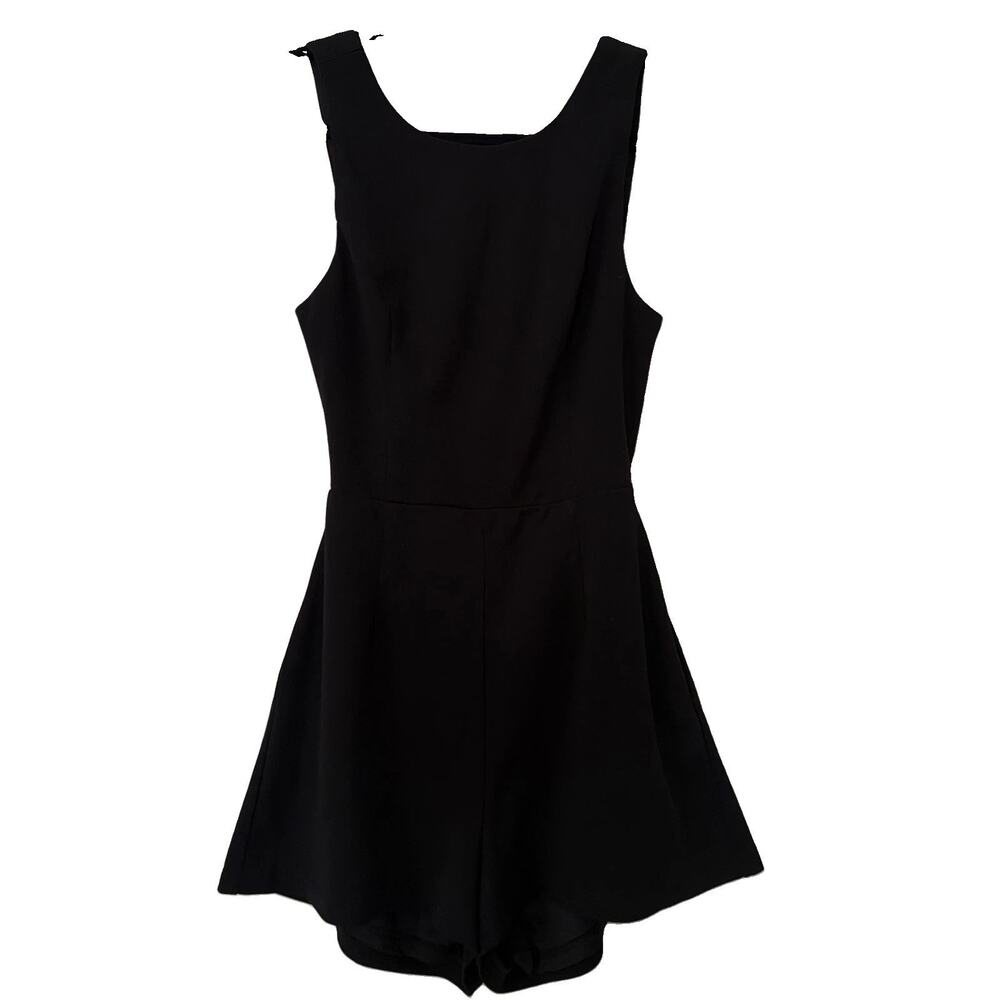 Lulus Women’s Black Romper Shorts Size M